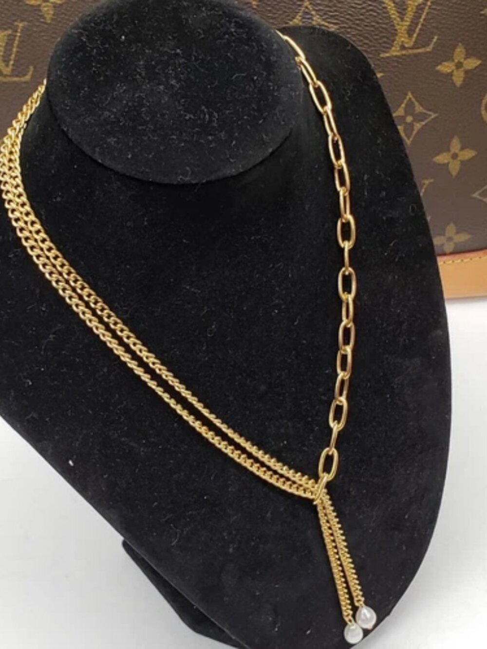 Gold-Plated Necklace with Authentic Louis Vuitton Padlock - Picture 7 of 11